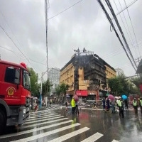 上海一公共建筑突发大火 安全隐患无处不在
